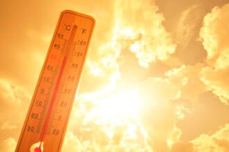 Canary Islands Set to Exceed 30°C This Sunday, with Strong Winds and Rough Seas